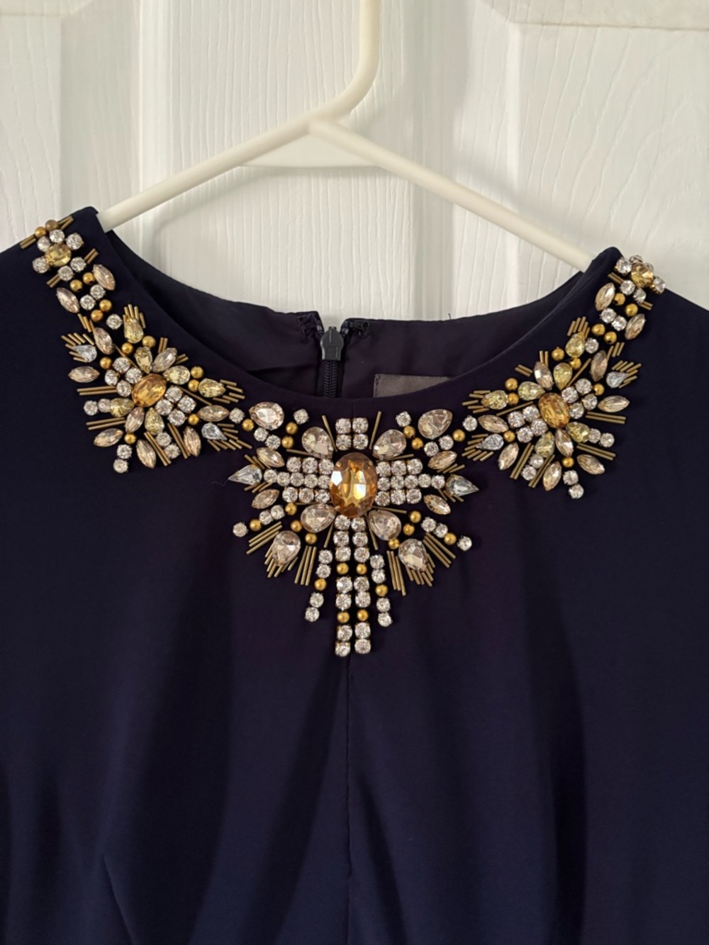 Vince Camuto Navy Embellished Jewel Neck Bodycon Dress Size 6 Elegant Cocktail - Picture 2 of 6
